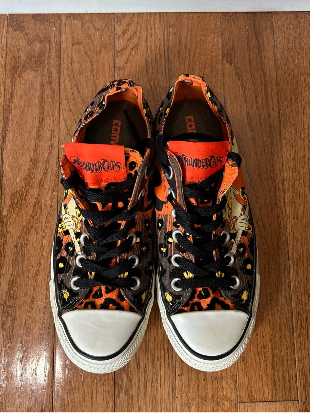 Converse Thundercats Cheetara Sneakers Shoes Women’s Size 7.5 Black Orange - Picture 3 of 11